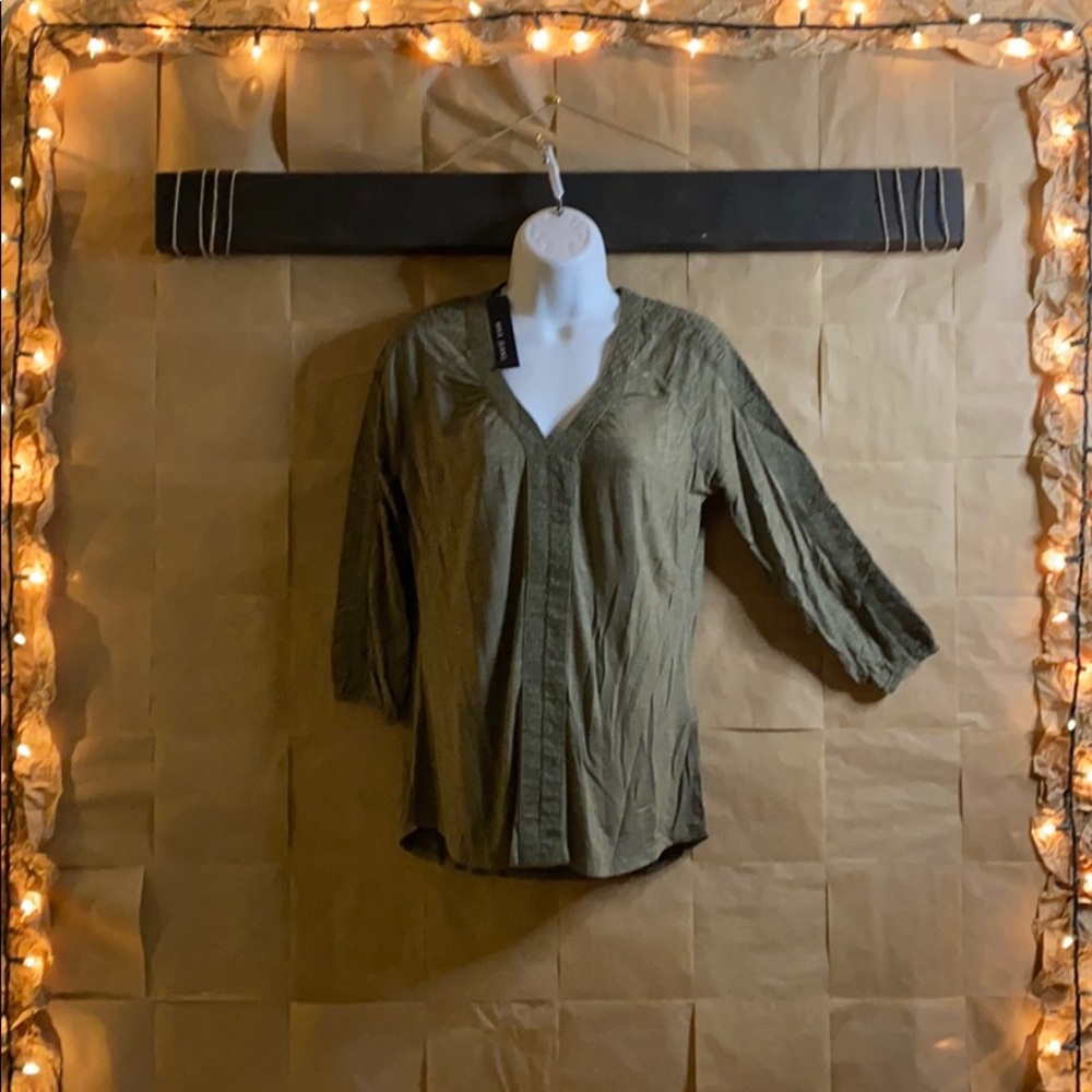 Max Jeans Long Sleeve V-Neck Shirt